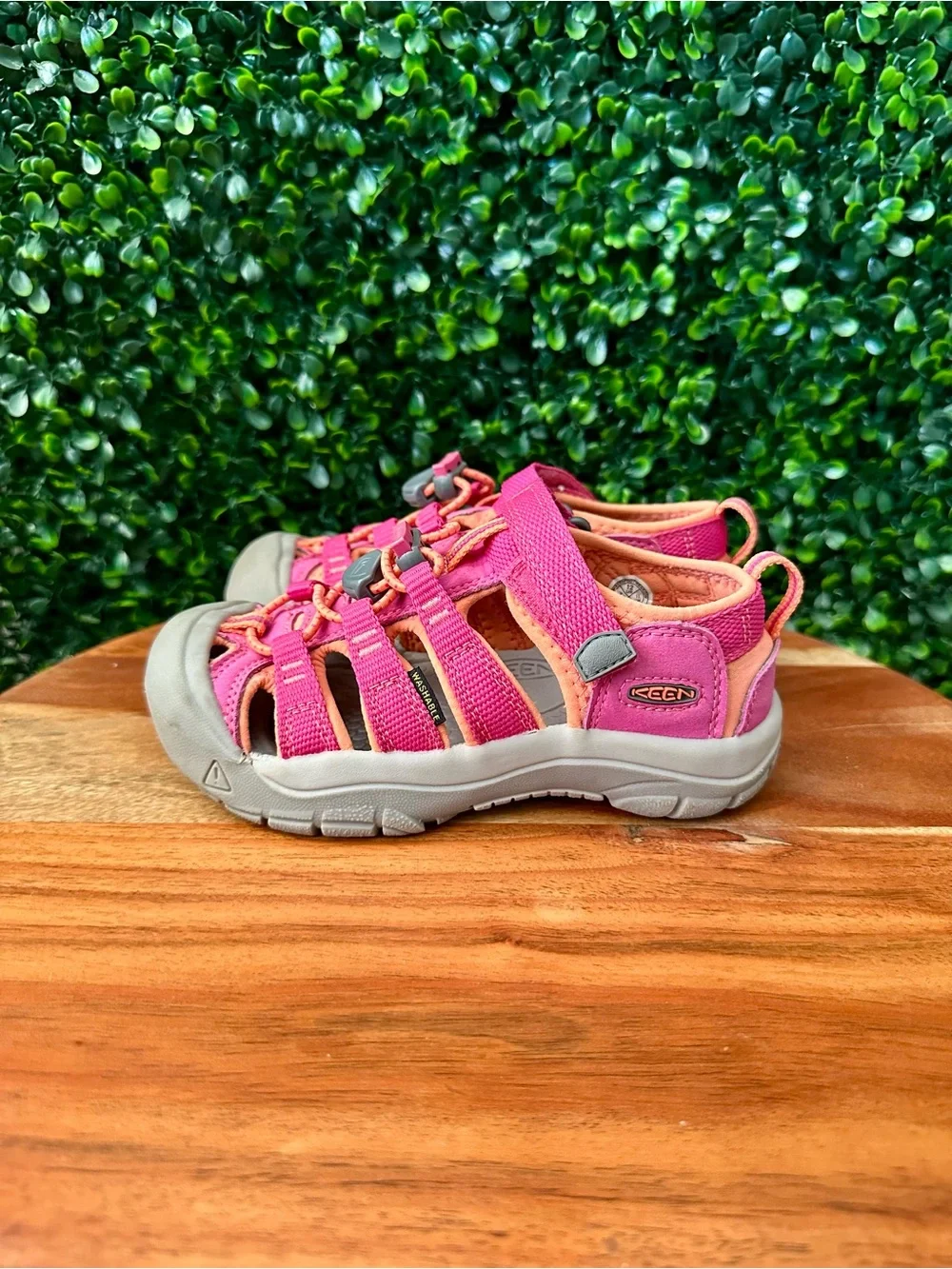 KEEN Newport H2 Closed Toe Water Sandals, Little Kids Size 12
